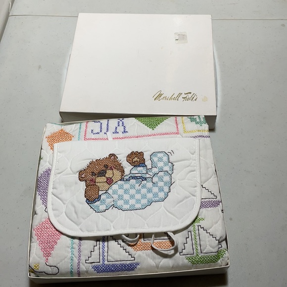 Vintage 1989 Baby Quilted Blanket and Bib in Orginal Marshall Fields Box! - Picture 11 of 12